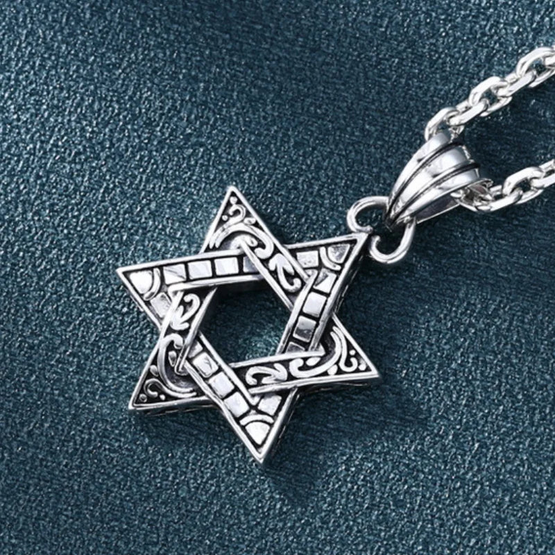 Pingente Estrela de Davi - Colar em Prata 925 com Design Hexagonal Elegante