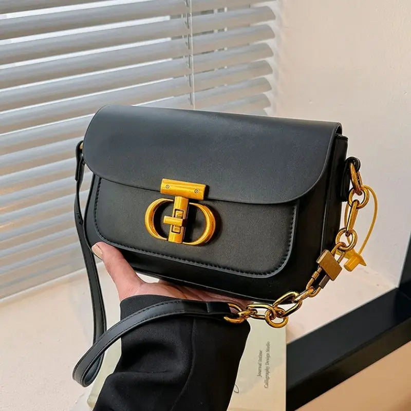 Bolsa de Ombro em Couro – Estilo Crossbody, Modelo Quadrado e Compacto, Elegância e Praticidade